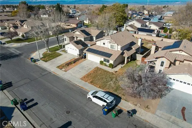 1221 W Avenue H4, Lancaster, CA 93534 - #3