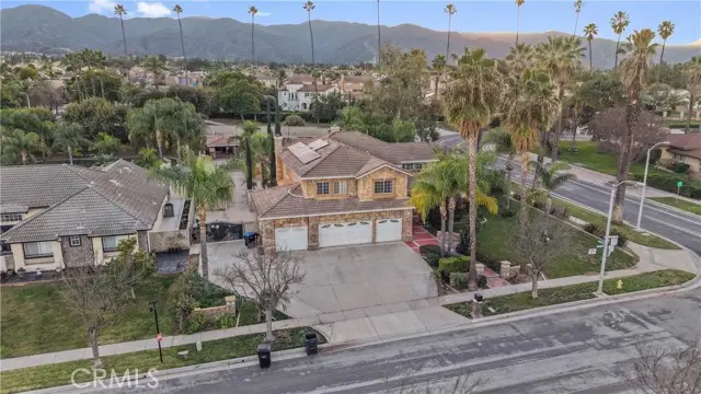 922 Armata Dr, Corona, CA 92881 - Image #3