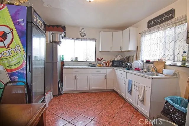 6911 Compton, Florence Graham, CA 90001 - Image #3