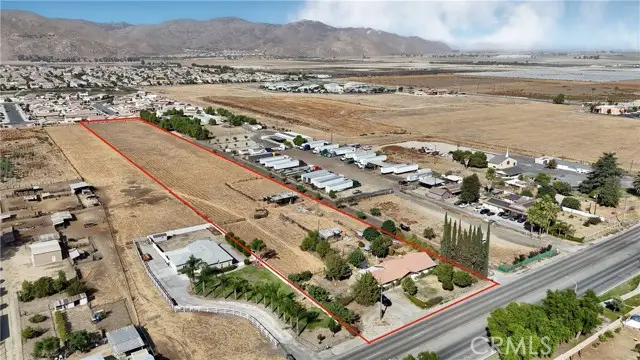 492 S Sanderson Avenue, San Jacinto, CA 92582 - #3