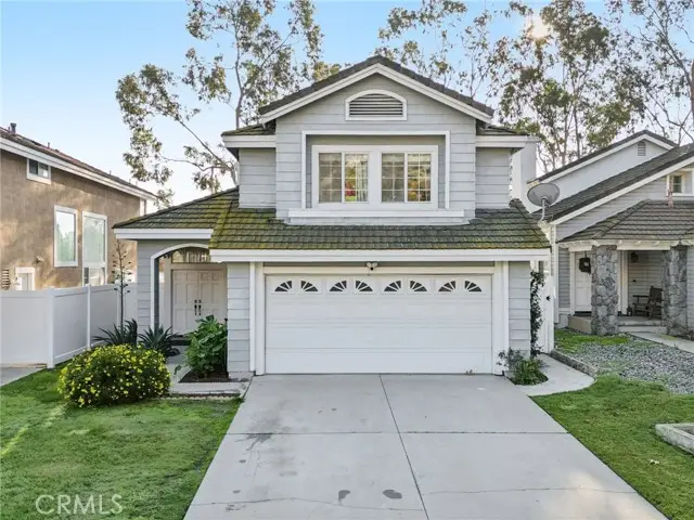 17586 Mountain Court, Riverside, CA 92503 - Image #1