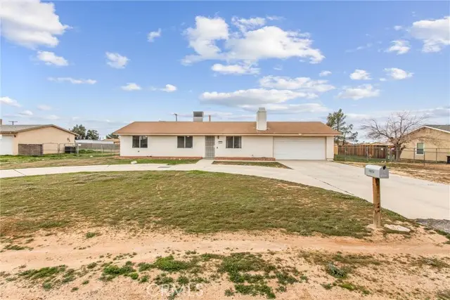 10636 Kiavan Road, Apple Valley, CA 92308 - #2