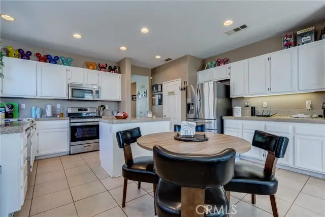 27727 Hollyoak, Menifee, CA 92585 - #3