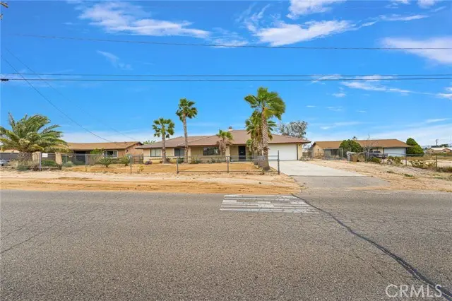 15742 Sycamore, Hesperia, CA 92345 - #2