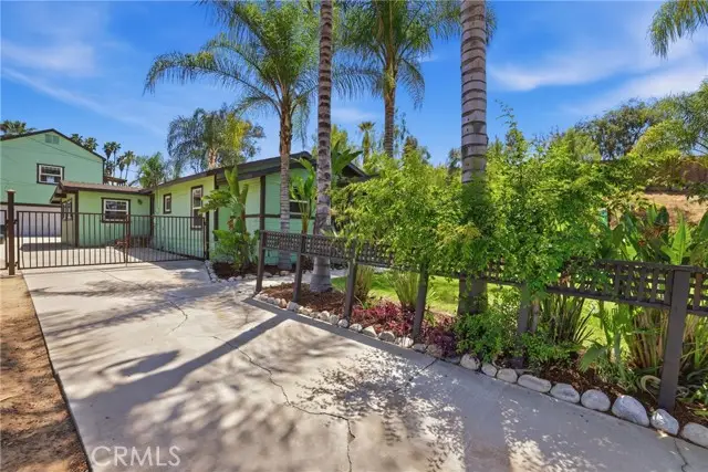 1132 E Citrus Avenue, Redlands, CA 92374 - #3