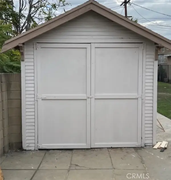 437 W 81st Street, Los Angeles, CA 90003