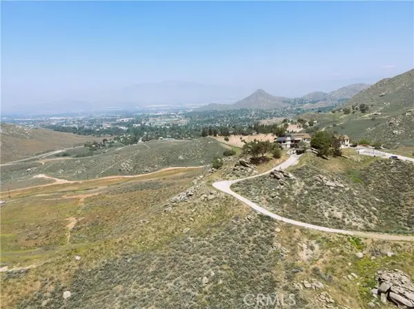 20682 Hill Top Drive, Riverside, CA 92507