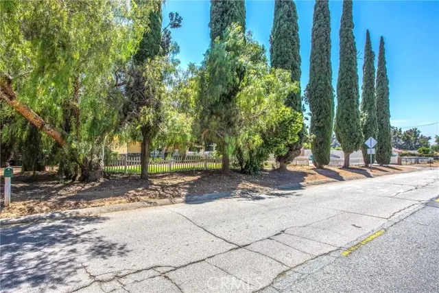 375 E County Line Road, Calimesa, CA 92320 - #2