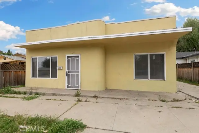 902 S Hope Avenue, Ontario, CA 91761 - Image #2