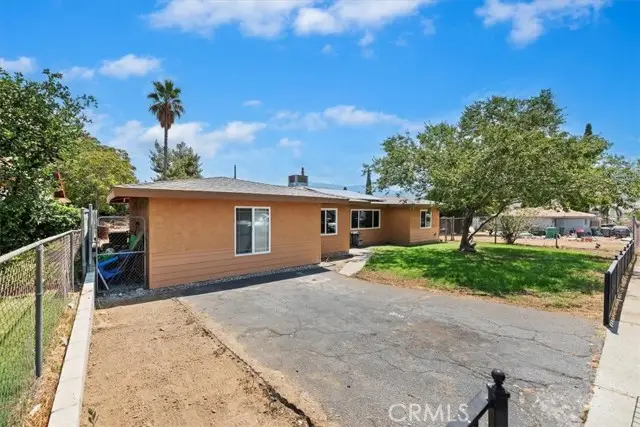 660 N Florida Street, Banning, CA 92220 - #3