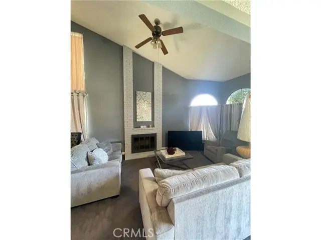 11557 Oakwood, Fontana, CA 92337 - Image #3