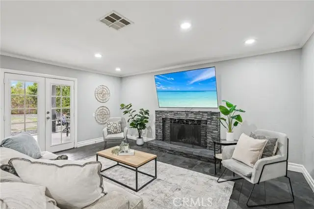 17394 Seville, Fontana, CA 92335 - Image #2