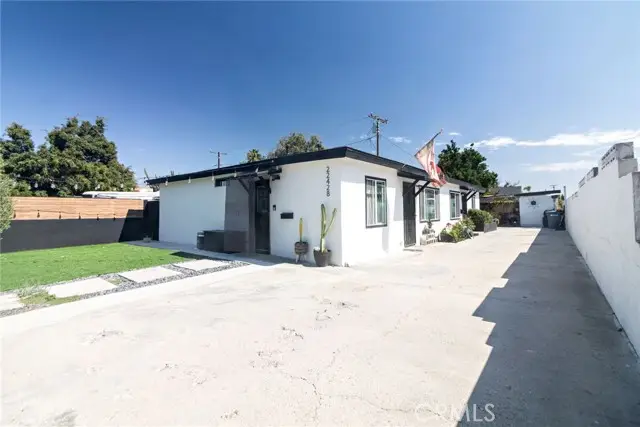 22428 Devlin, Hawaiian Gardens, CA 90716 - Image #3