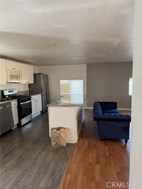 13959 Victoria, Victorville, CA 92395