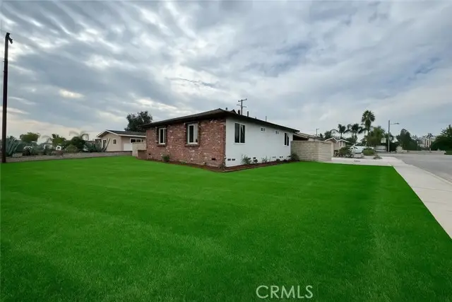 10160 Columbine Avenue, Montclair, CA 91763 - Image #2