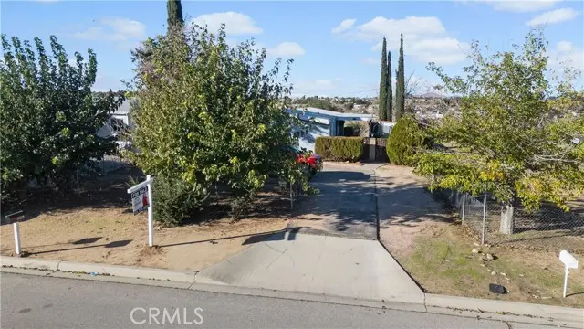 19078 Monterey, Hesperia, CA 92345 - #3