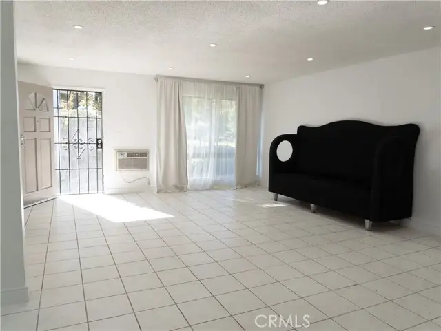 14802 Newport Ave #2B, Tustin, CA 92780 - Image #3