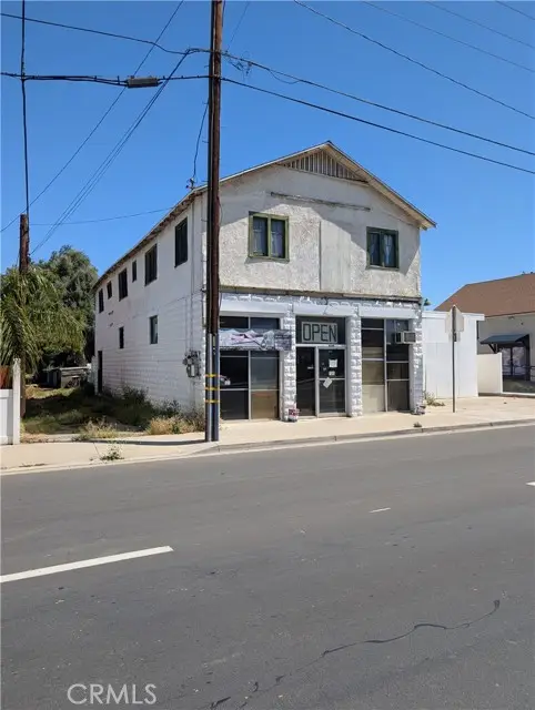 1071 Center Street, Riverside, CA 92507 - Image #2