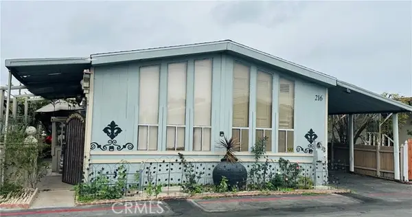 216 Emerald, Santa Ana, CA 92703