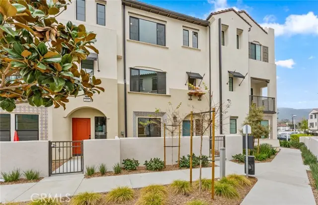 101 Kimberwick Court, Burbank, CA 91506 - #3