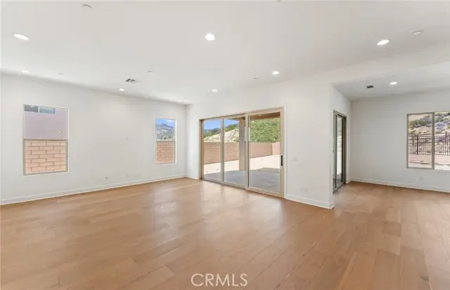 11838 Canoga Avenue, Chatsworth, CA 91311 - #3