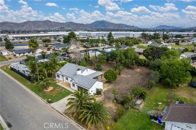 4856 Poinsetta, Jurupa Valley, CA 92509 - #3