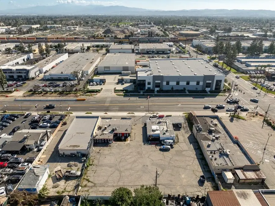 1528 W Holt, Ontario, CA 91762 - #3