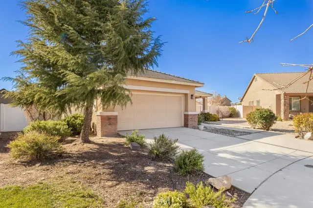 8466 Hoover Court, Oak Hills, CA 92344 - #2