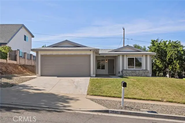 2192 Adrienne, Corona, CA 92882 - #2