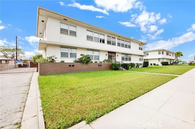 3310 W 77th Street, Los Angeles, CA 90043 - #3