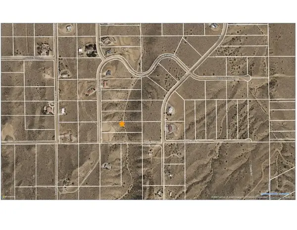 8945 Loma Vista, Apple Valley, CA 92308