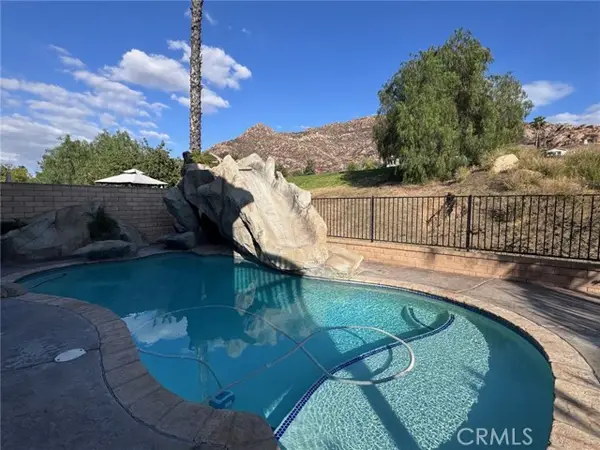 28439 Forest Oaks Way, Moreno Valley, CA 92555