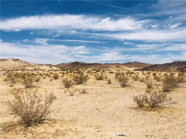 5 Pipeline Road, Twentynine Palms, CA 92277 - #2