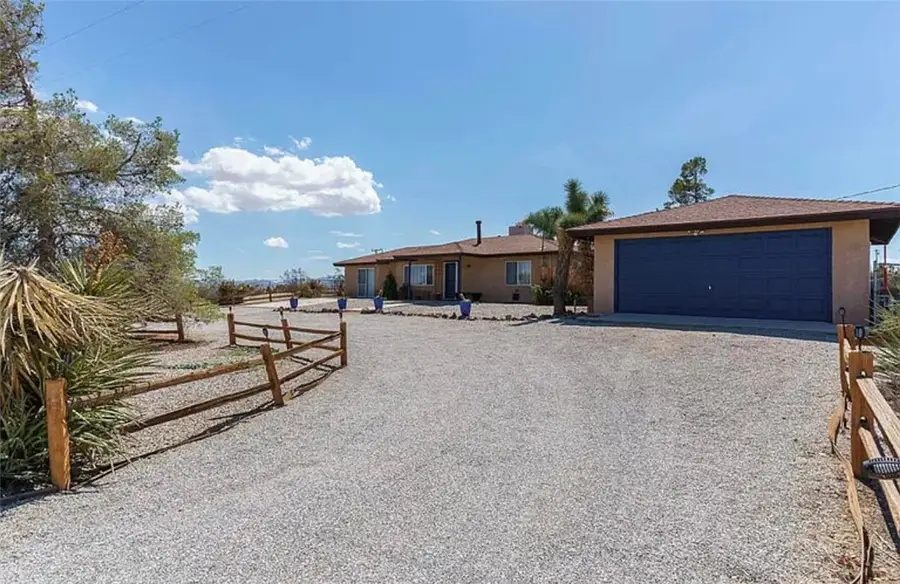 58235 Sun Via Drive, Yucca Valley, CA 92284 - #2