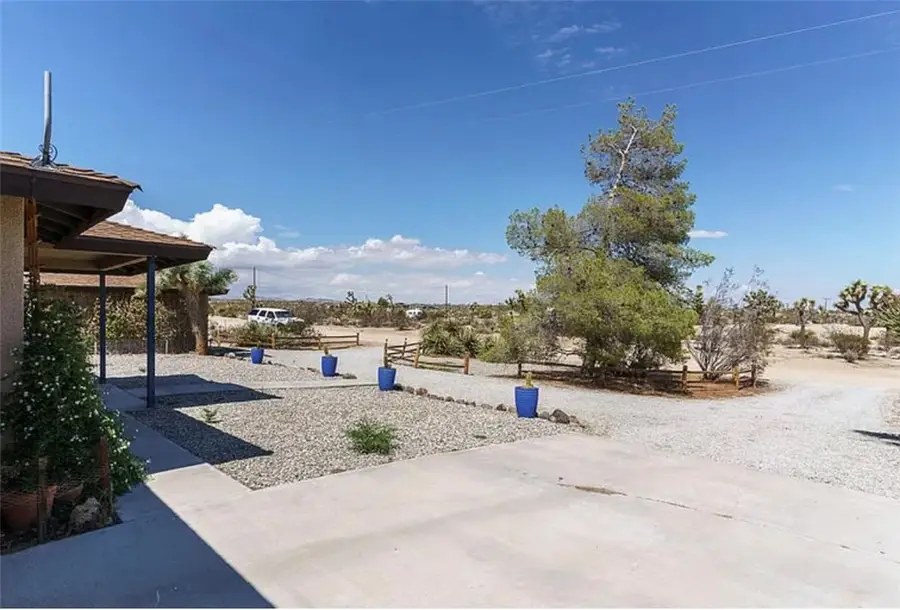 58235 Sun Via Drive, Yucca Valley, CA 92284 - #3
