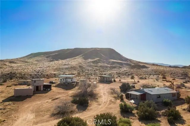 54559 Saratoga Road, Pioneertown, CA 92268 - Image #2