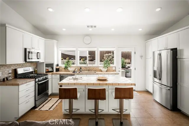 7573 Cardillo, Yucca Valley, CA 92284 - #3