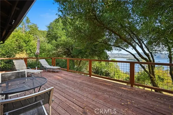 11664 Lakeview Drive, Clearlake Oaks, CA 95423