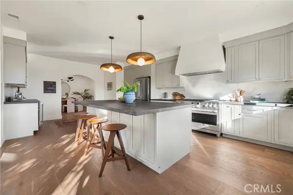 2201 N Hobart Boulevard, Los Angeles, CA 90027