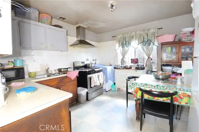 1228 S Ditman Avenue, East Los Angeles, CA 90023 - Image #3