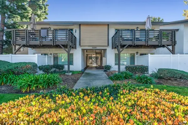 1200 W Lambert Road #41, La Habra, CA 90631