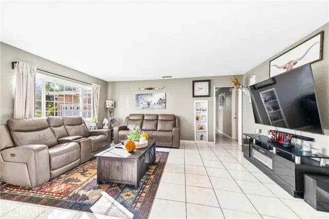 152 E Rosewood, Rialto, CA 92376 - #3