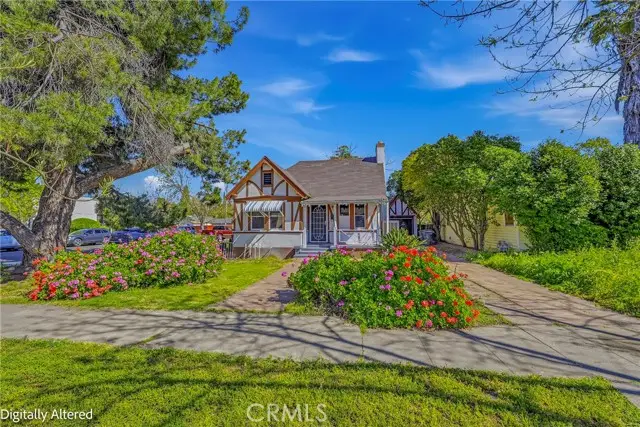 261 W 26th, Merced, CA 95340 - #1