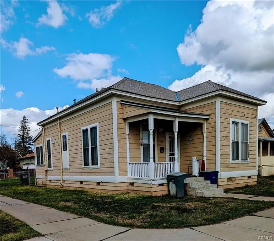 259 W 18th, Merced, CA 95340 - #1