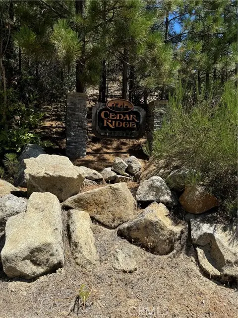 8 N Cedar Vista Circle, Bass Lake, CA 93604