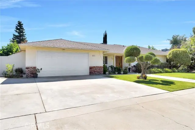 3077 W Robinwood Lane, Fresno, CA 93711 - Image #3