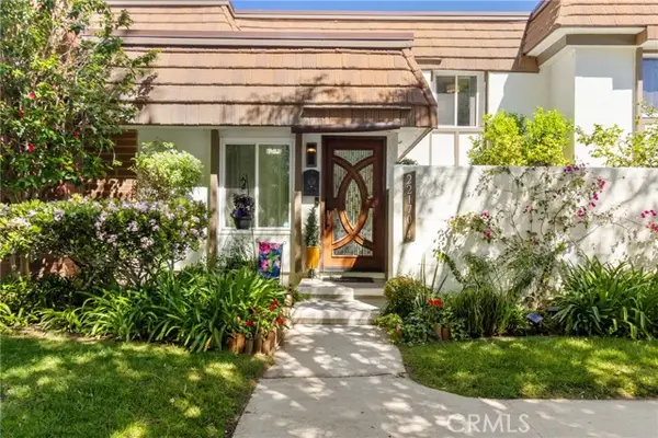 22170 James Alan Circle #4, Chatsworth (los Angeles), CA 91311