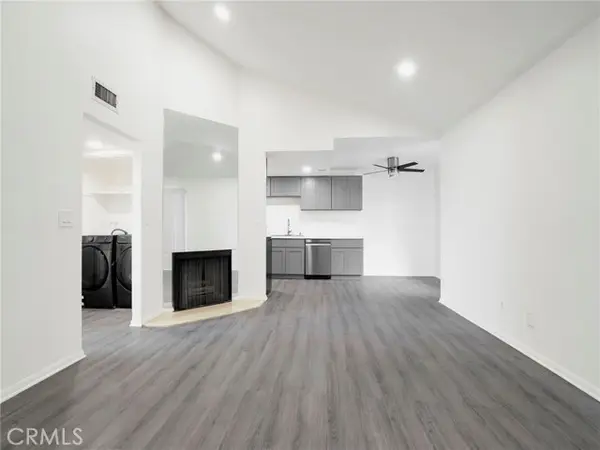 9038 Orion Avenue #209, North Hills (los Angeles), CA 91343
