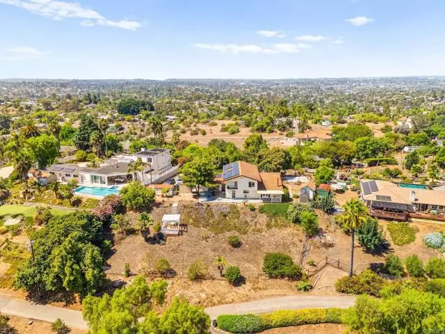 326 Sunrise Circle, Vista, CA 92084 - Image #1