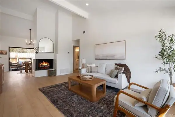 737 Nob Circle, Vista, CA 92084